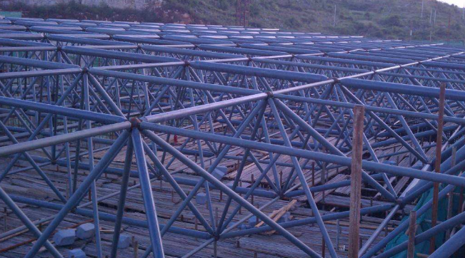 石河子概述网架加工中对钢材的质量的过细恳求